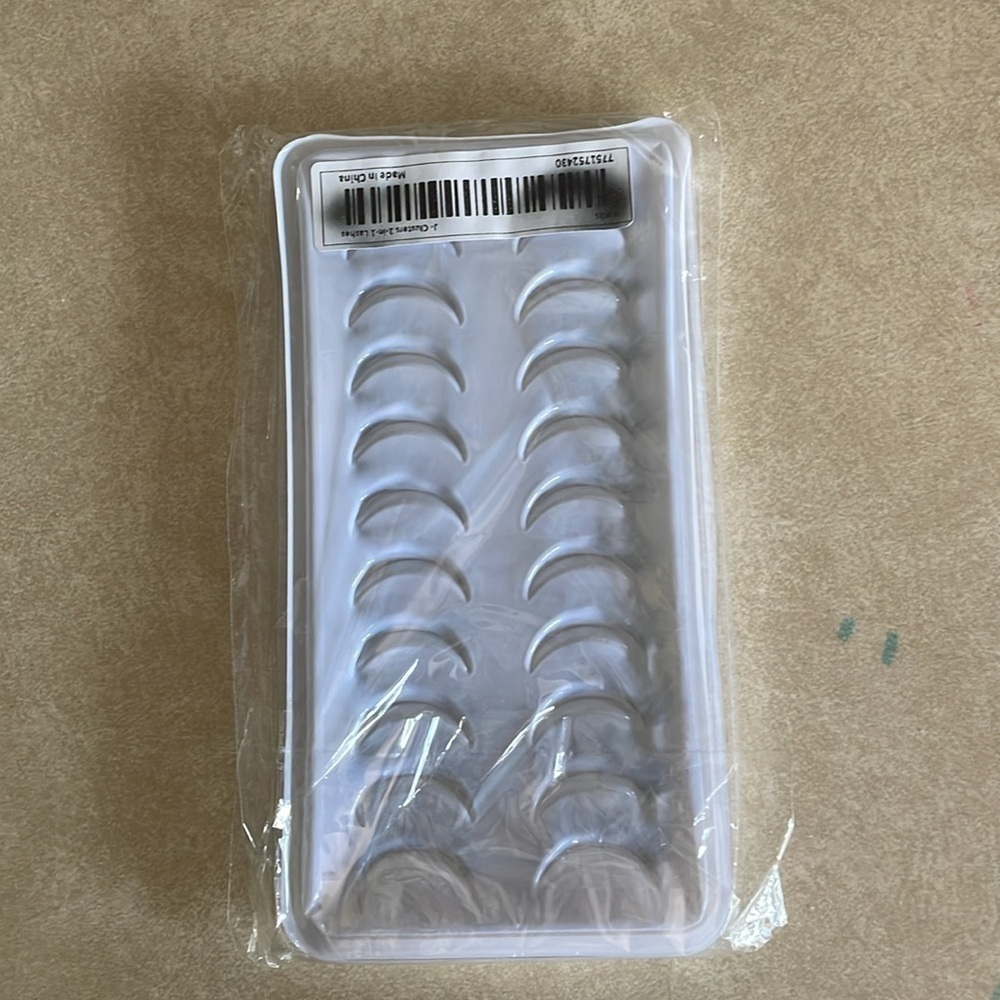 Set Of Make Up Accessories NEW - Picture 4 of 8